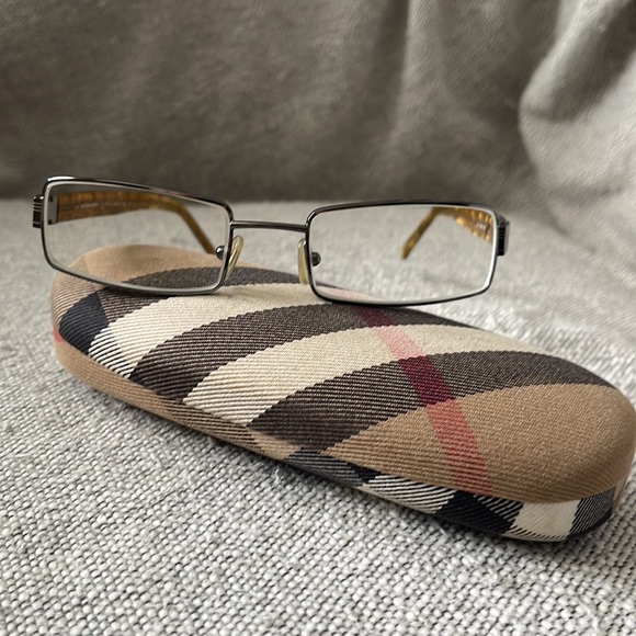 Burberry eyeglasses! - Picture 1 of 7